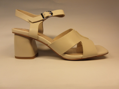 SALAMANDER (т.жен. беж, откр.кабл лето)