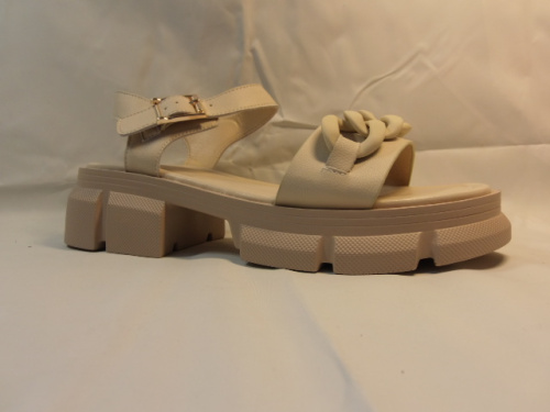 MADELLA  (туф.жен. бежев..откр.лето)