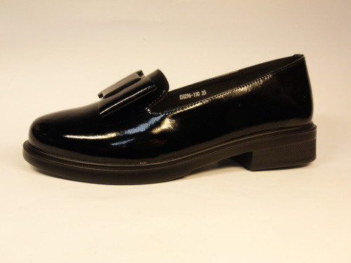 BADEN  (т.жен. черн. лак. лето)