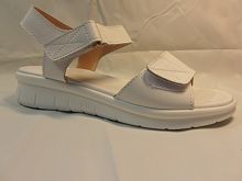 MADELLA  (туф.жен. белые.откр.лето)